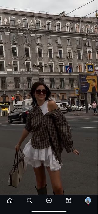 Спідниця біла з рюшами
