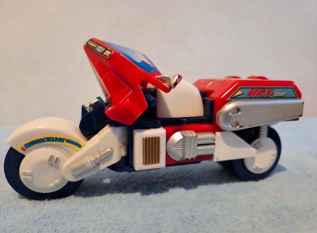 Robot Transformers