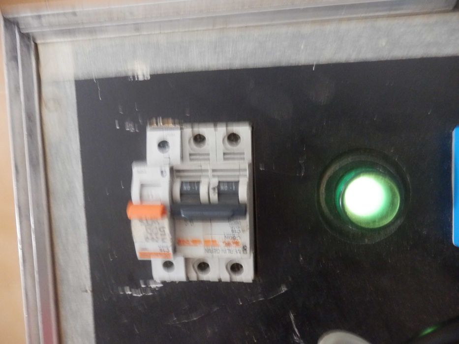 Vendo quadro eléctrico em  rack