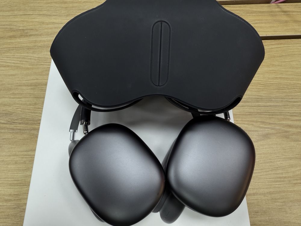 Airpods Max gray