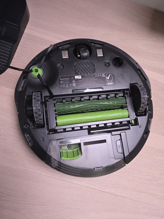 I robot roomba i7+