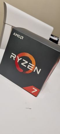 Procesor AMD Ryzen 7 2700 + cooler AMD Wraith RGB