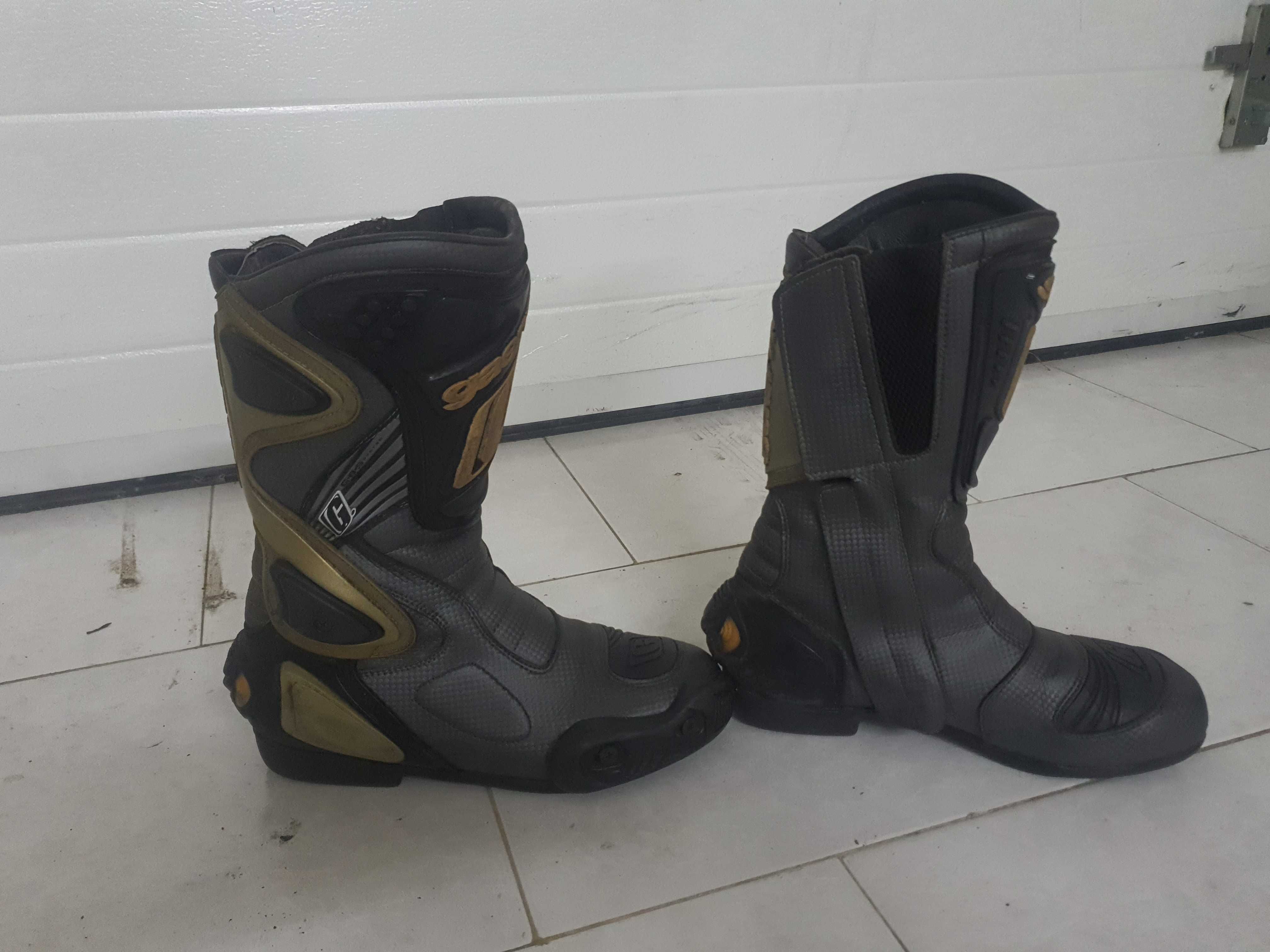 Botas motocross em pele