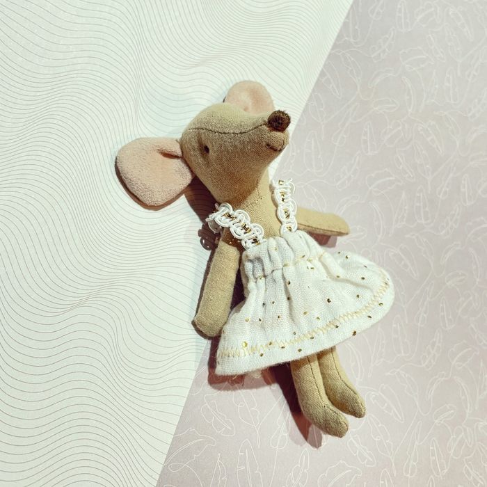 Tapeta do domku dla myszek maileg lalek barbie sylvanian fale liście