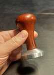 Tamper ubijak do kawy z drewnianą rączką 51 mm