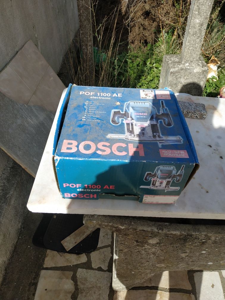 Bosch POF 1100 AE