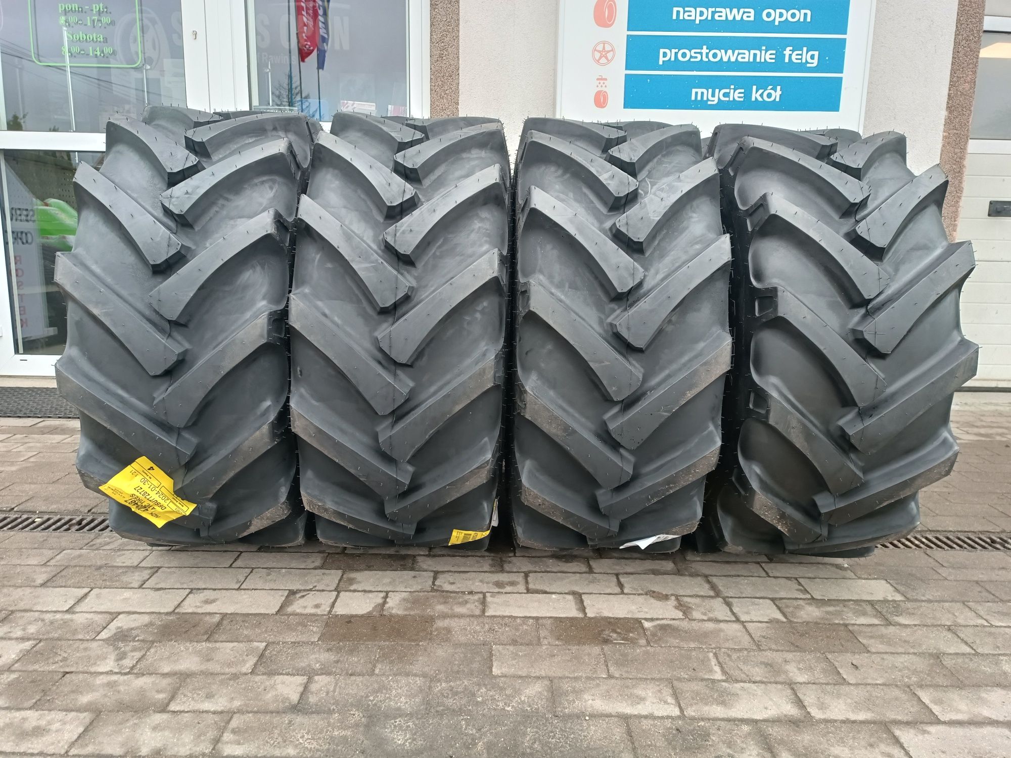 405/70-20 Galaxy Work Master R-1  16.0/70-20  16/70-20