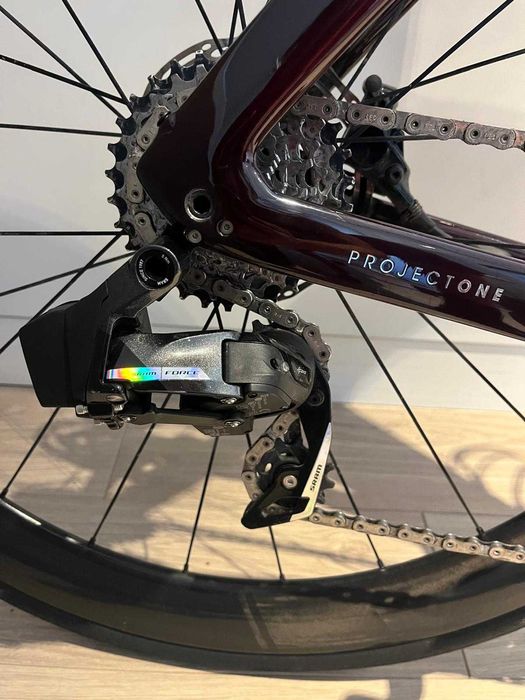 SRAM Force AXS D2 przerzutka tylna wraz z baterią