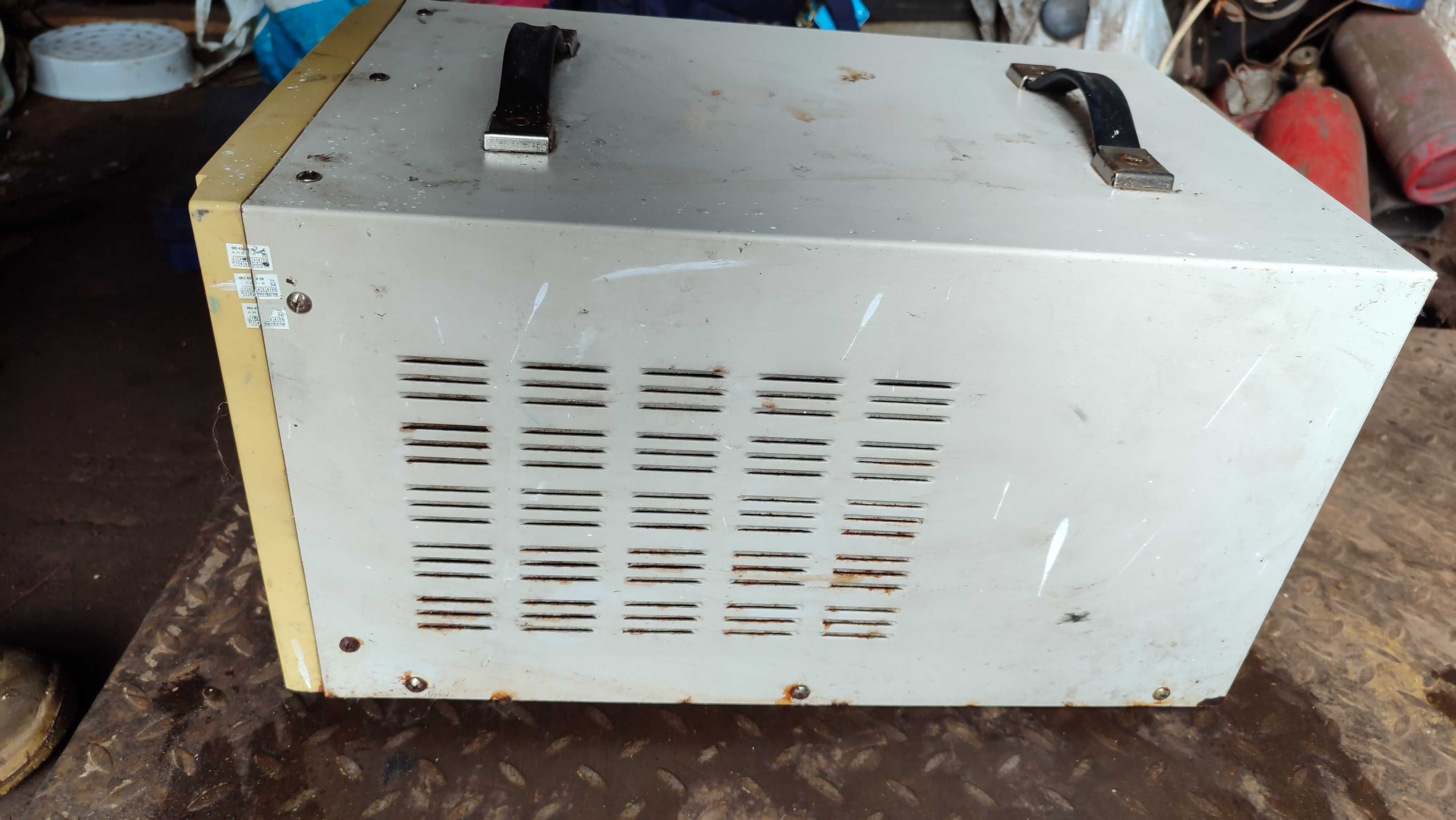 Стабілізатор напруги Kebo IDR-10kva
