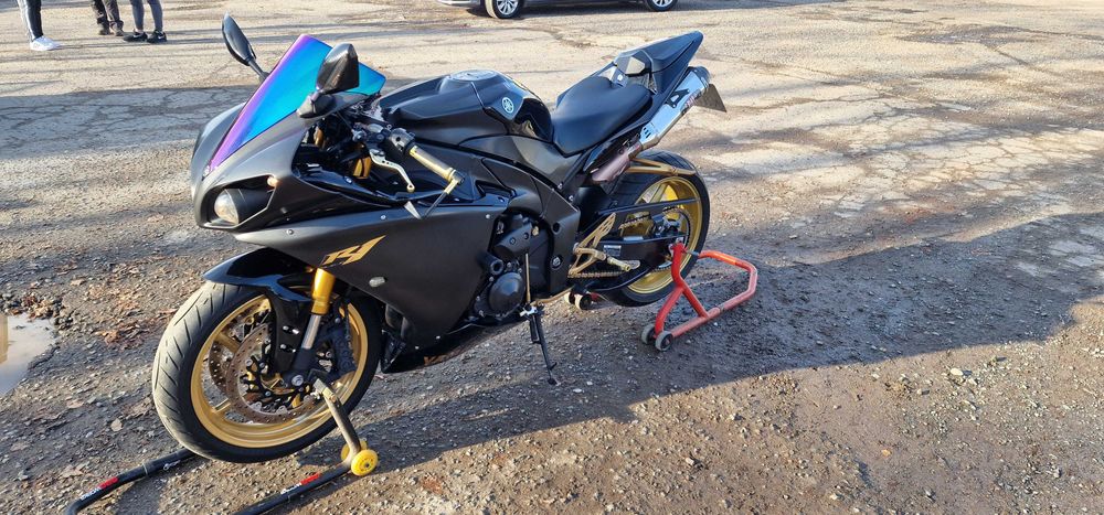 Yamaha R 1  rn22 rok 2012