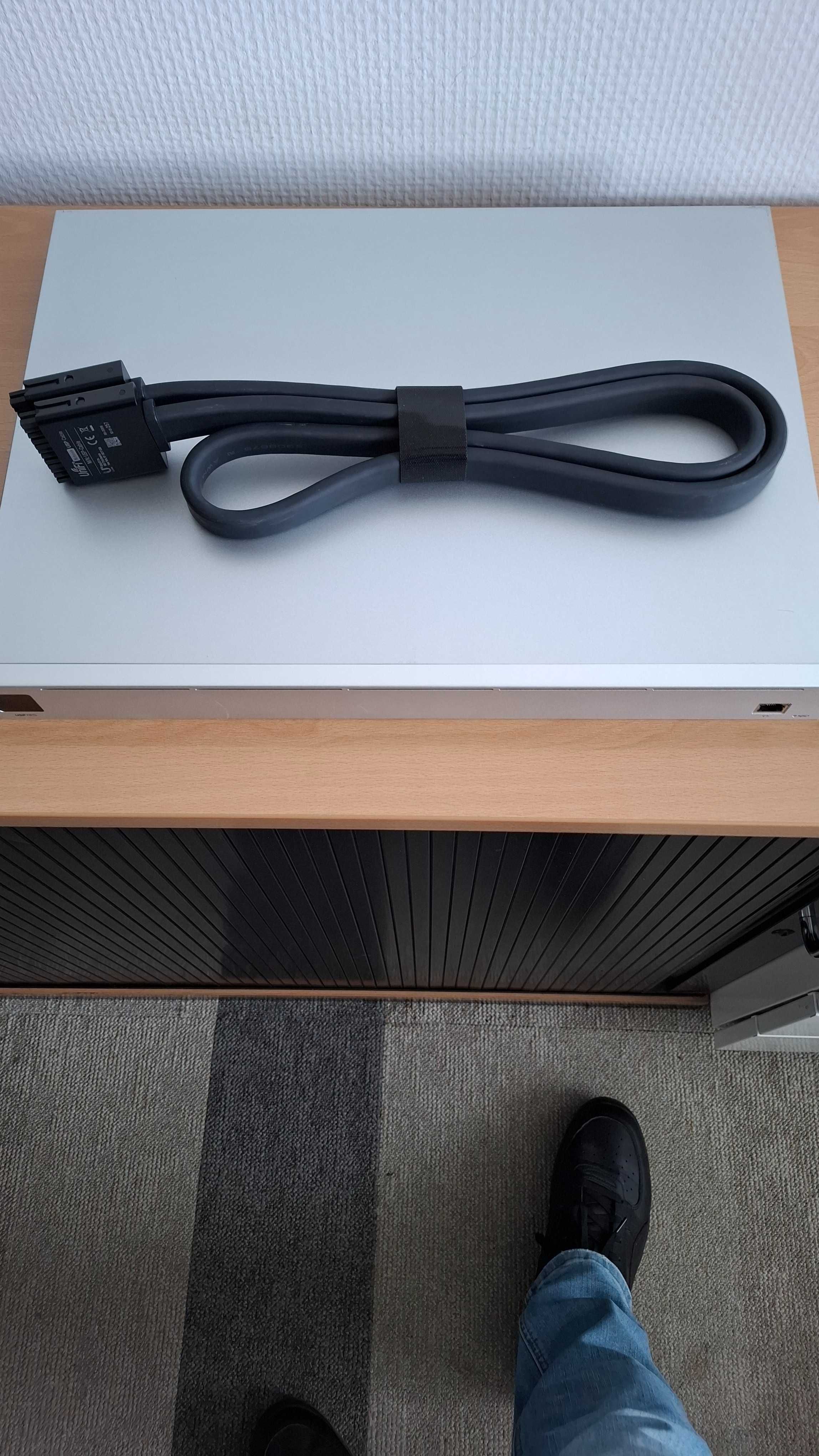 Unifi RPS UPS sieciowy