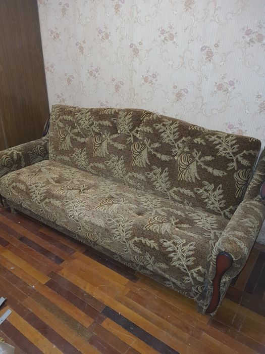 Диван, стан задовільний