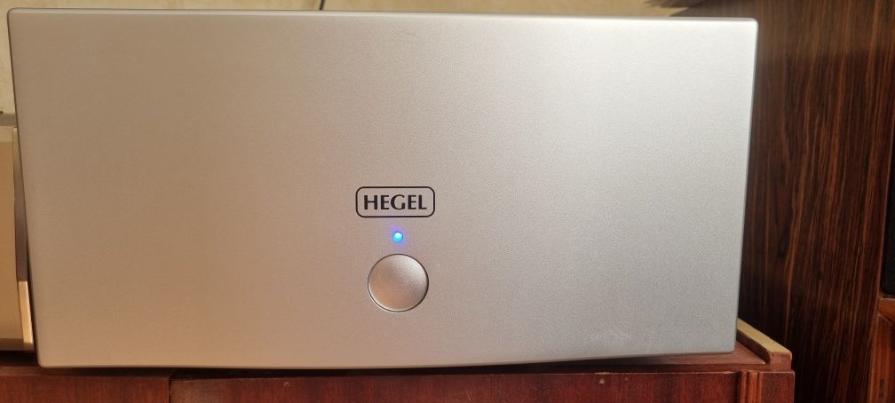 Усилитель мощности Hegel H4SE