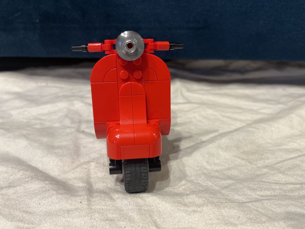 Lego vespa creator 40517