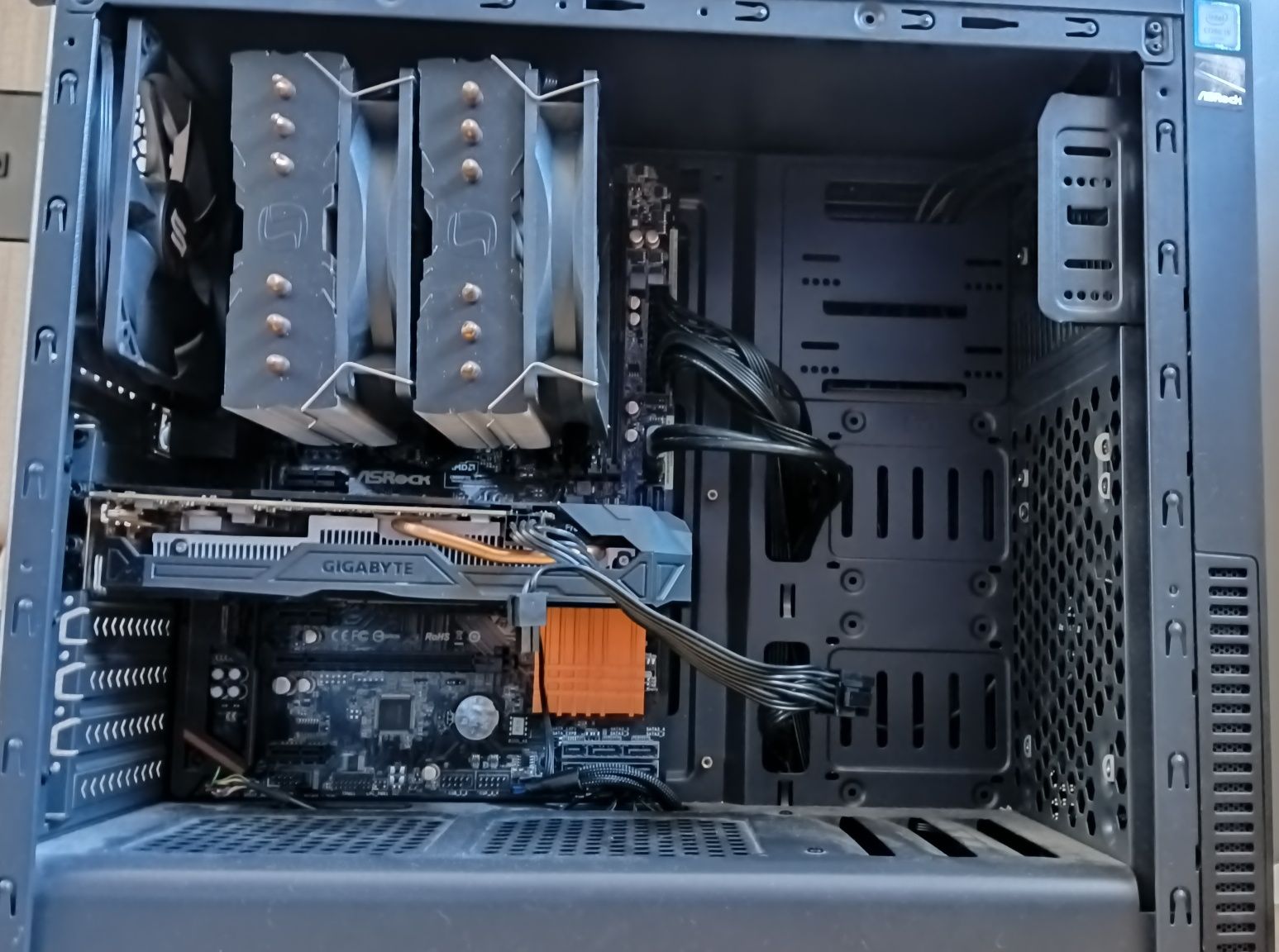 Komputer ASRock z170 pro4 + I5 6600k + 8GB DDR4 + SPC Grandis