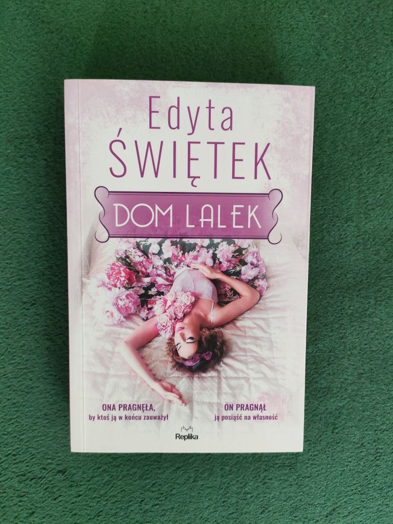 "Dom lalek" Edyta Świętek