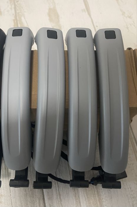 Audi q7 ручка дверей зовнішня ліва, права ауді q7 на AUDI NTY