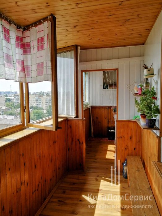 2 кімнатна 61 кв м вул Вишневецького 1 Вишгородська біля Паркове Місто