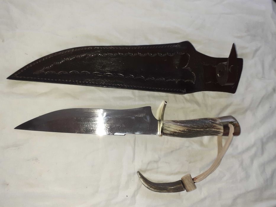 facas caça e lanças de remate