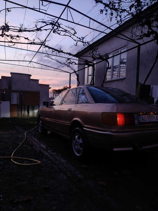 Продам ауді 80 б3 1.8 газ бензин цікавить обмін читайте опис