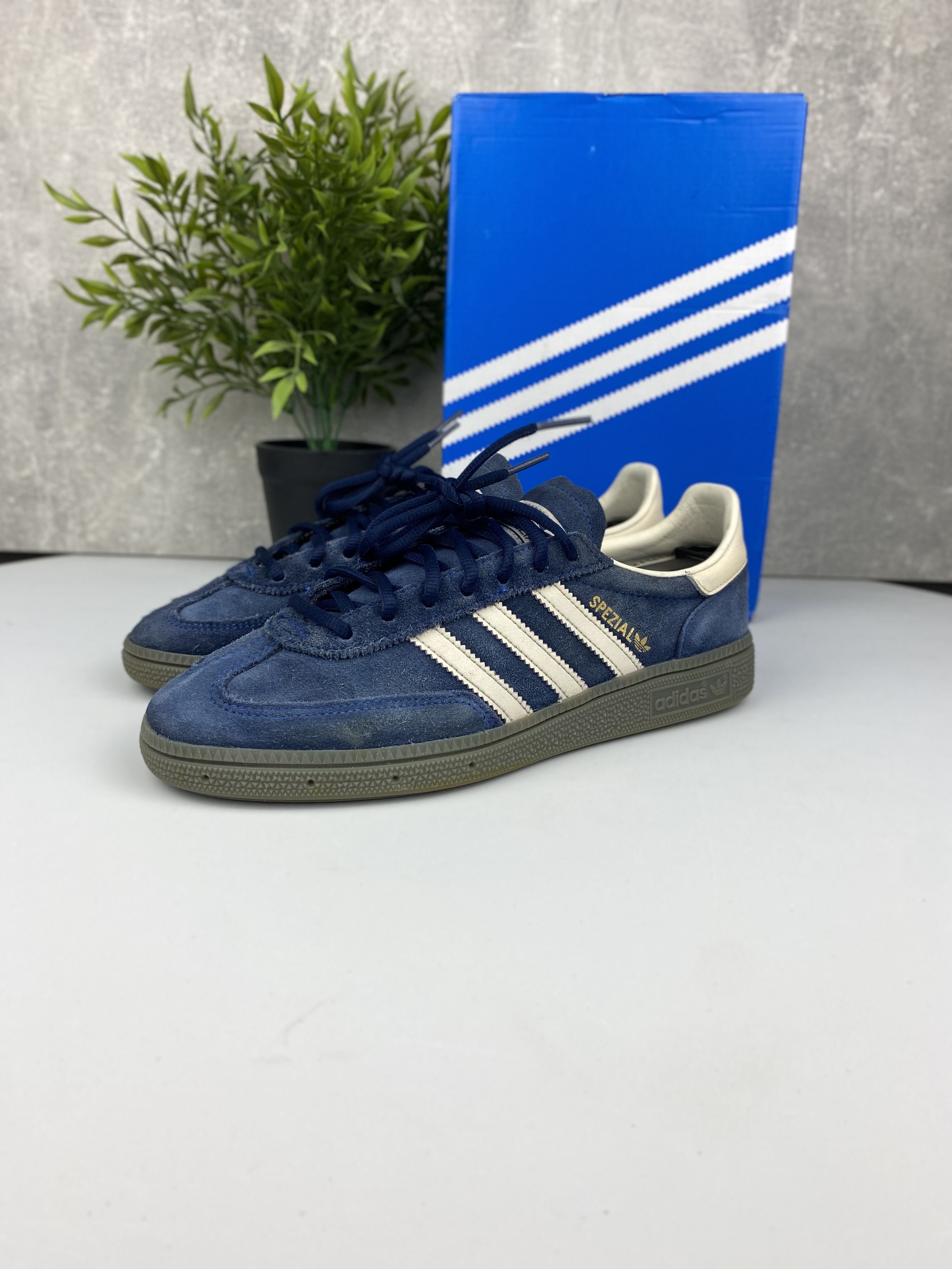 Adidas Handball Spezial r. 40 – sneakersy retro z zamszu