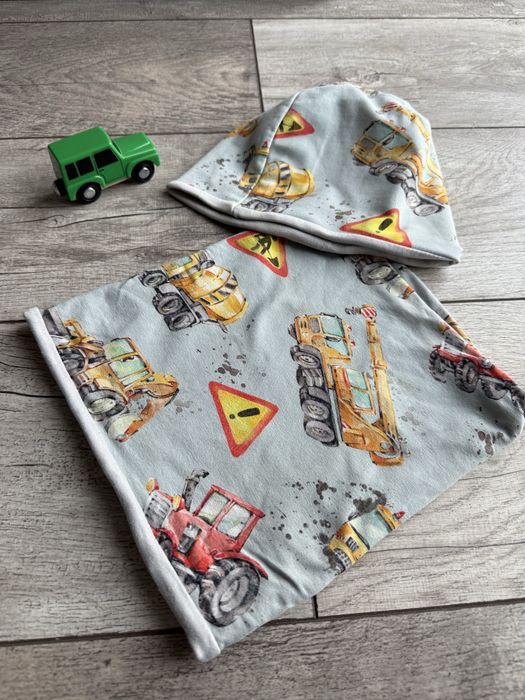 Komplet czapka komin chłopiec traktor koparka 3/4 lata