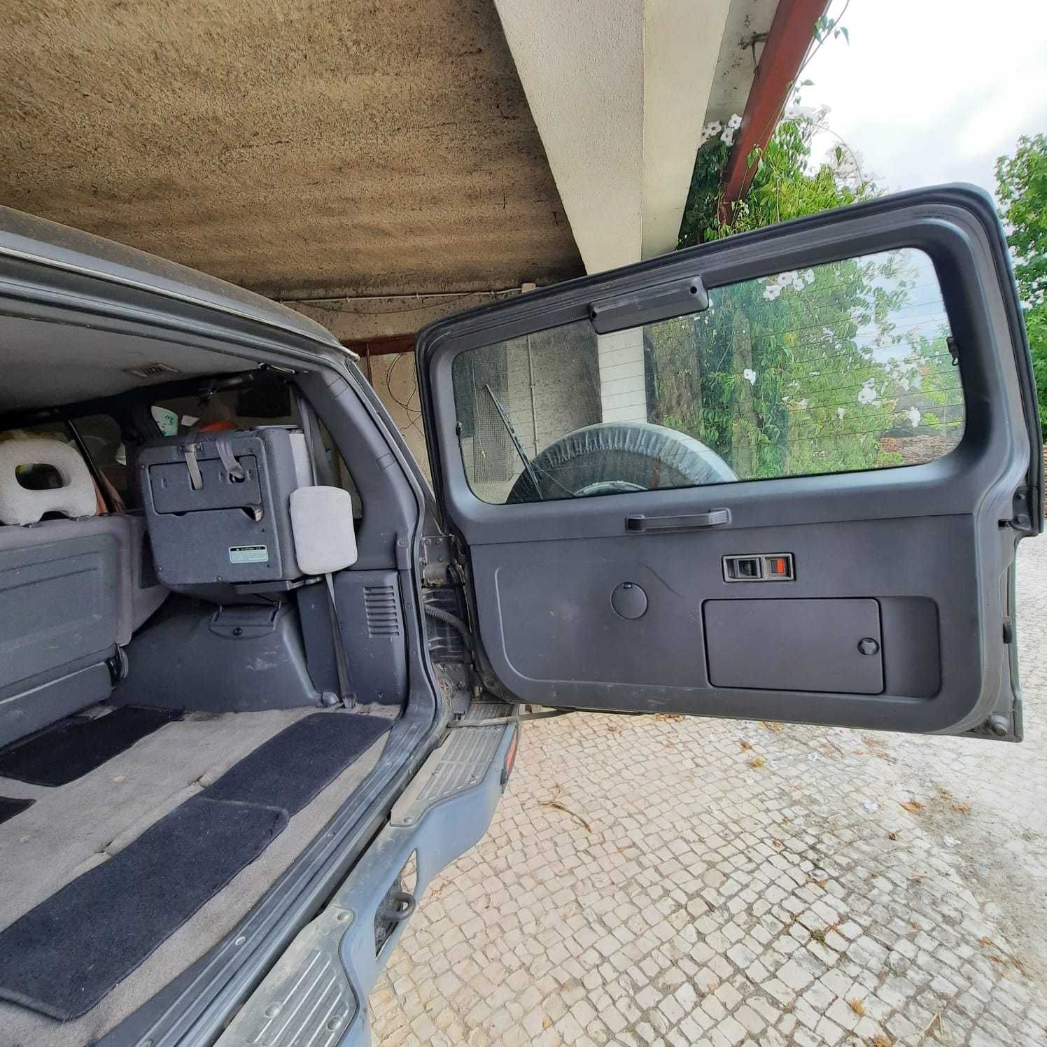 Mitsubishi Pajero 7 lugares