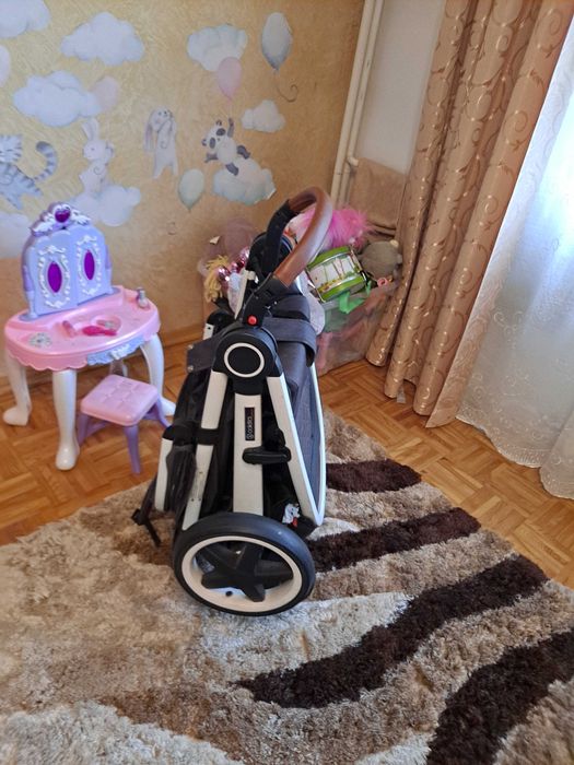 Sprzedam wózek spacerowy