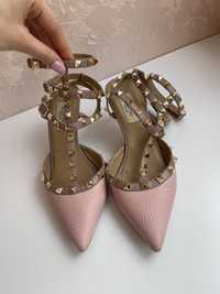 Туфлі Valentino Garavani Rockstud