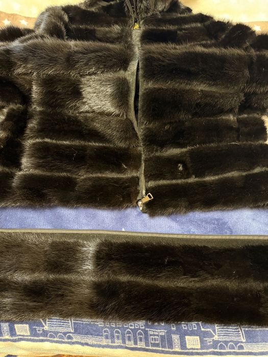 Норкова шуба жіноча