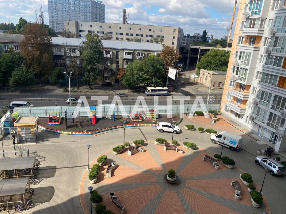 Однокомнатная с ремонтом ЖК Апельсин Фонтан