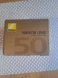 Об'єктив Nikon Nikkor Lens