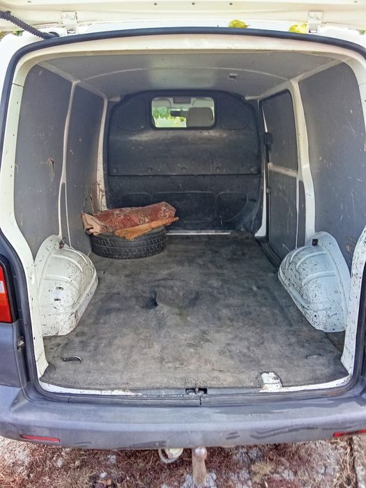 Volkswagen T5 чекає нового власника