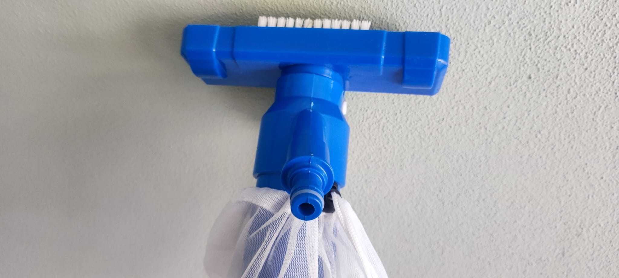 Aspirador de piscina