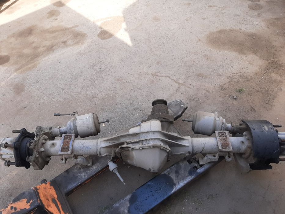 Задній міст MAN L2000 8.163