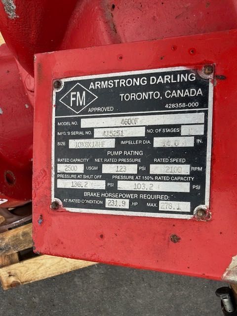 pompa do wody zdemontowana z silnika cummins 200 hp duża na wał