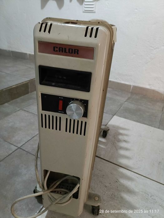 Aquecedor antigo a óleo