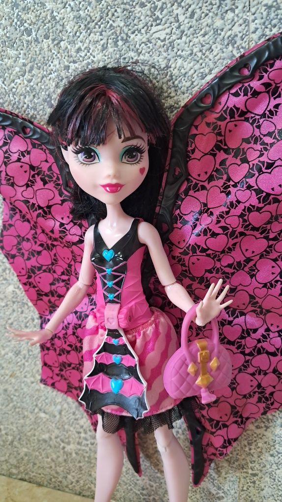 Кукла Monster High Монстер Хай Дракулаура с Крыльями Летучая Мышь