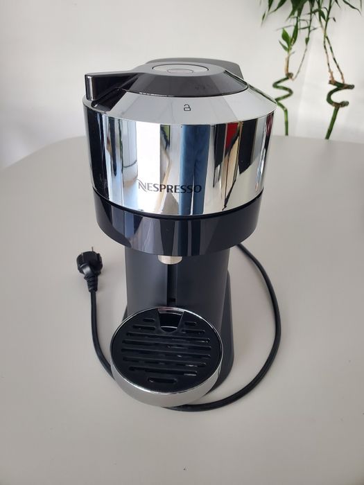 Máquina café Nespresso Vertuo