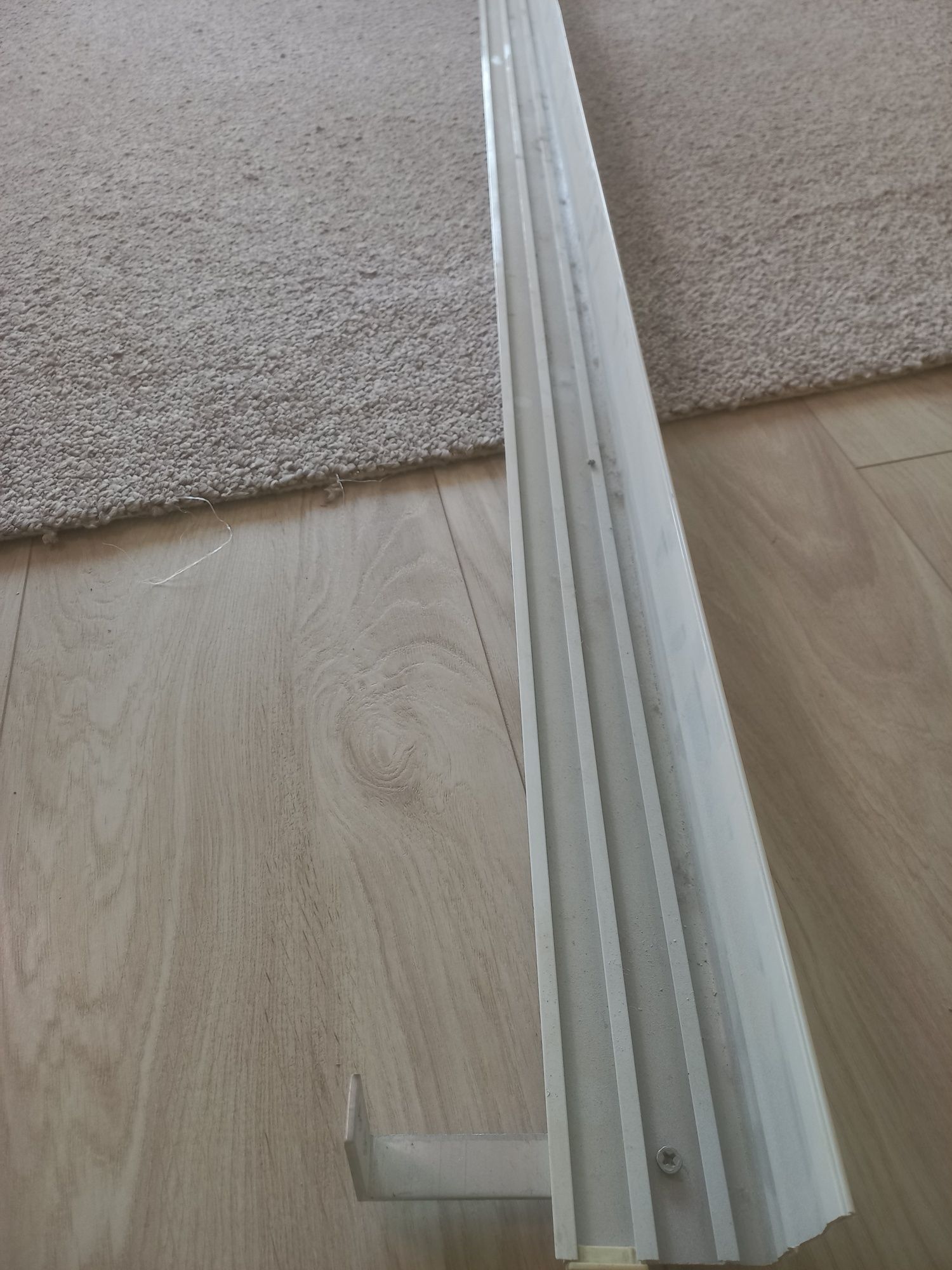 Продам карниз алюминиевий 3м