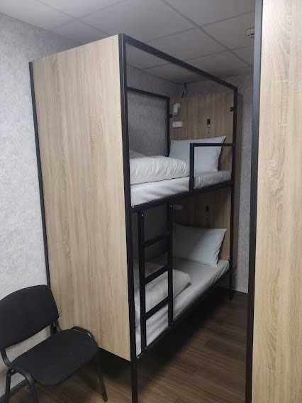 Star City хостел, метро Вокзальна, Університет. Вокзал