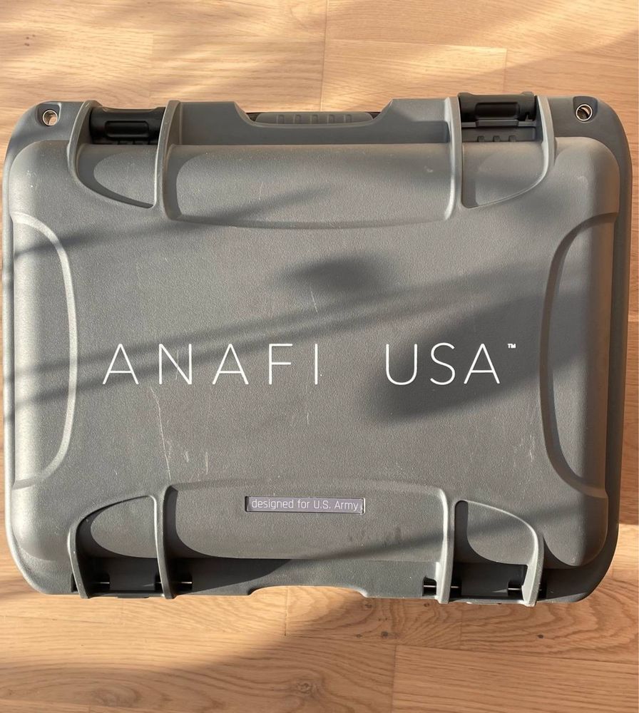 Квадрокоптер дрон Partot Anafi USA