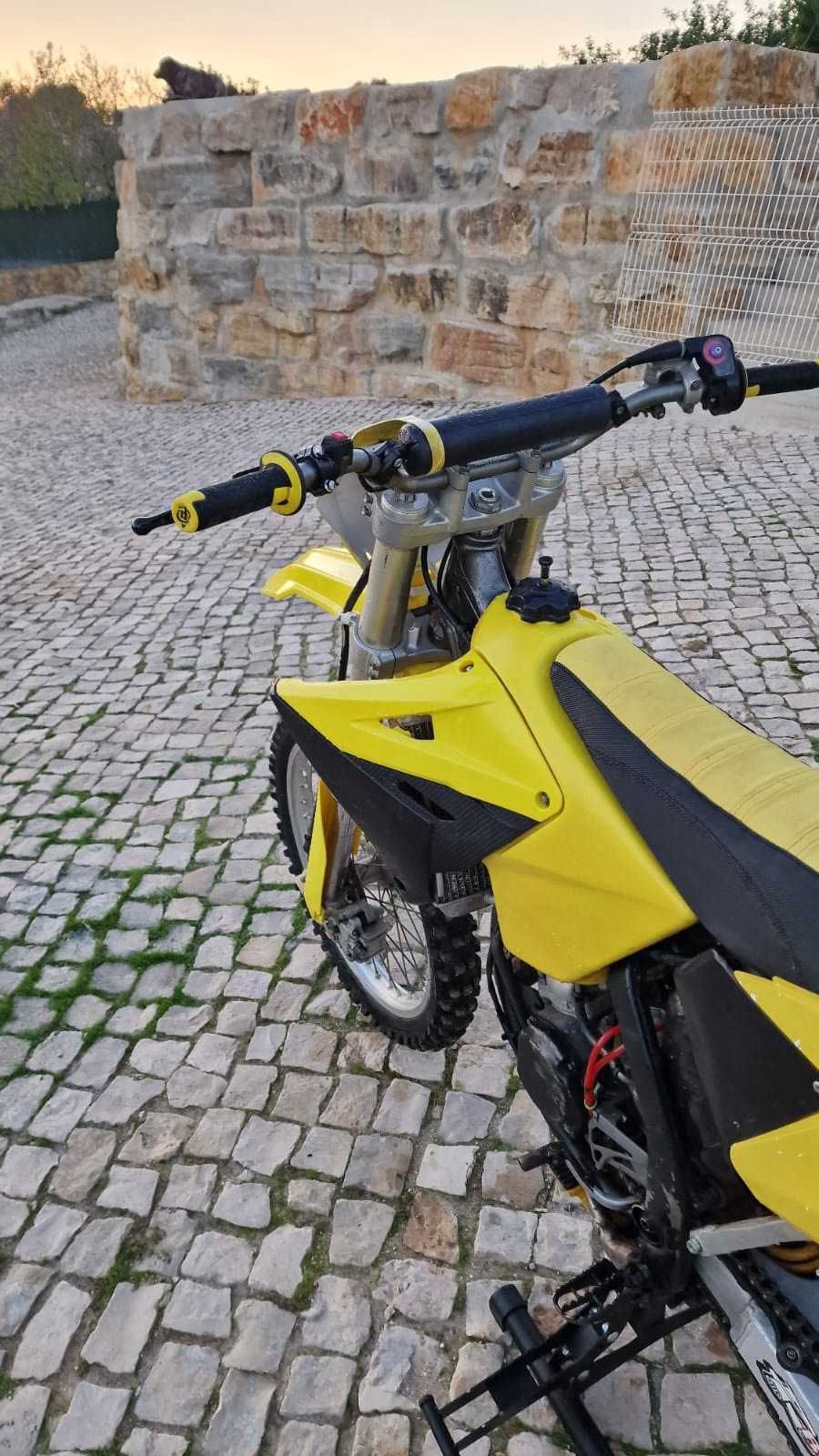 Suzuki RMZ 125cc 2 tempos 2008