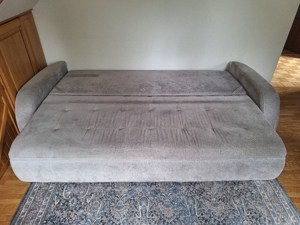 Kanapa 240 cm z funkcją spania i pojemnikiem