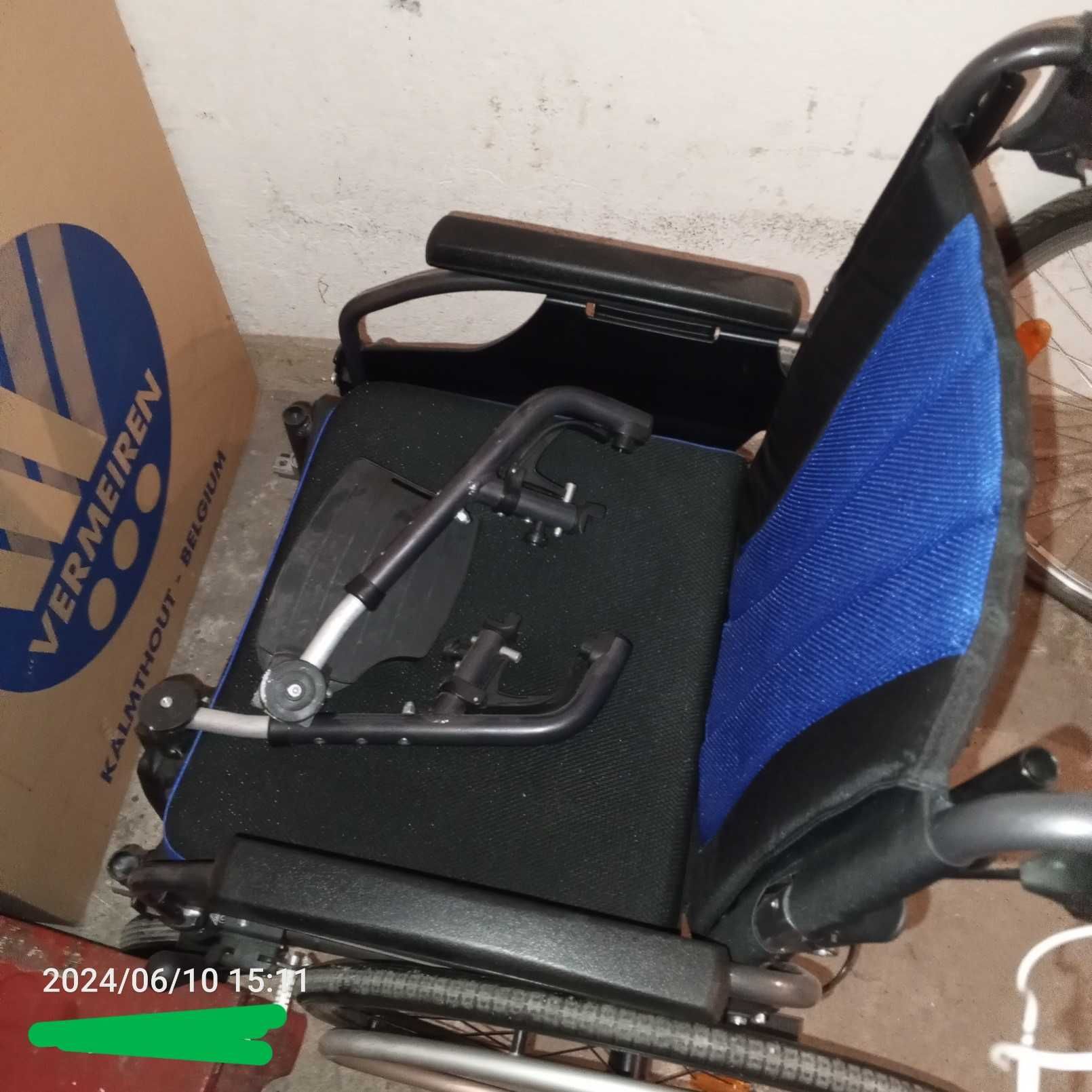 D200

Wózek inwalidzki ze stopów lekkich