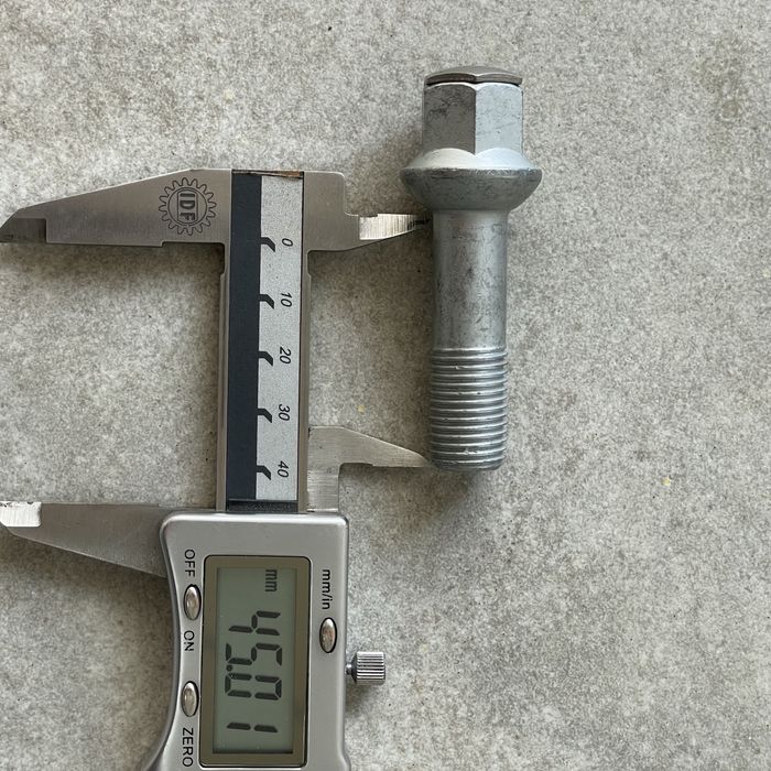 Болти Mercedes AMG w140 та інші моделі 45mm різьби L 70 -75мм загальна