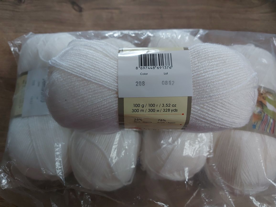 Пряжа YarnArt super merino