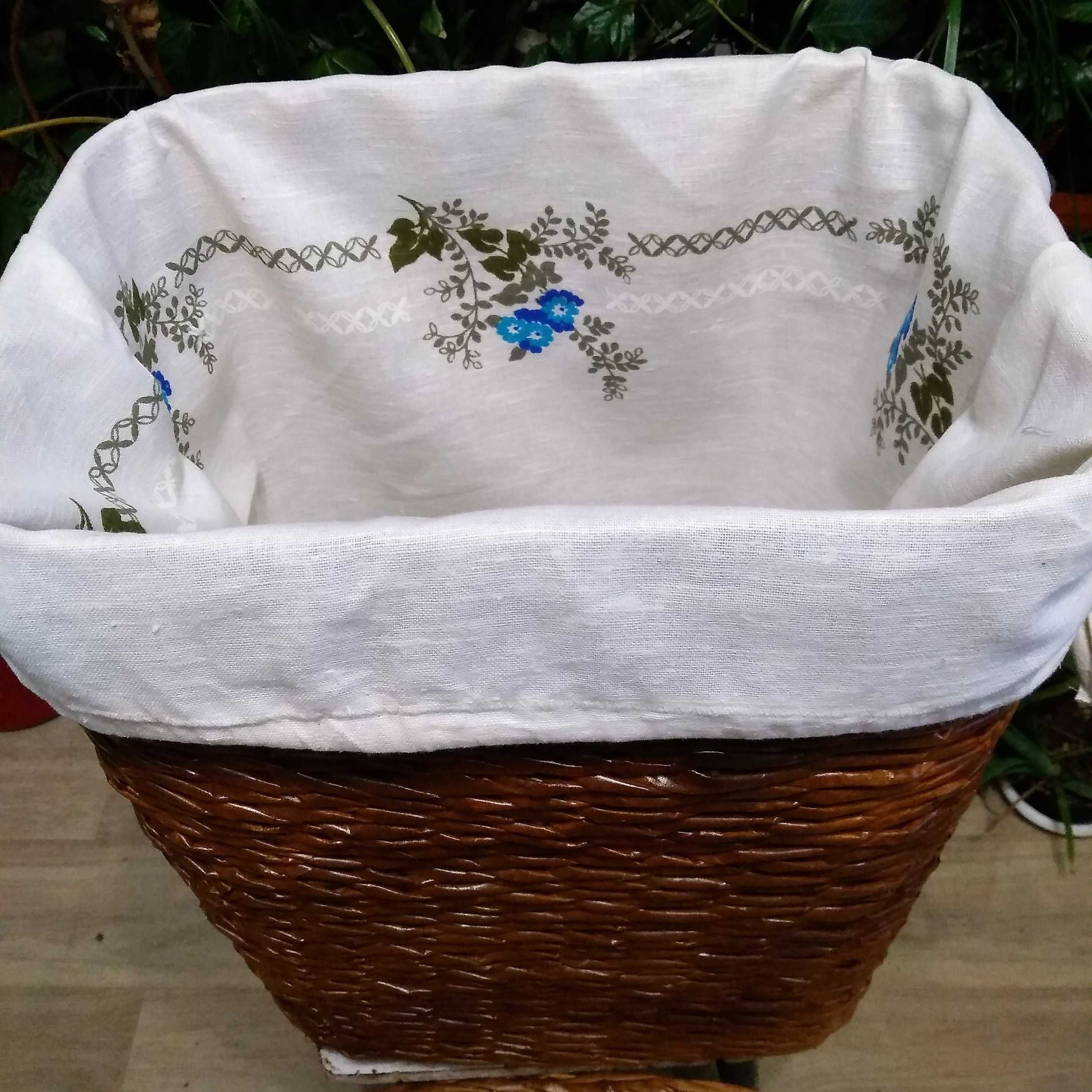 Корзина плетёная