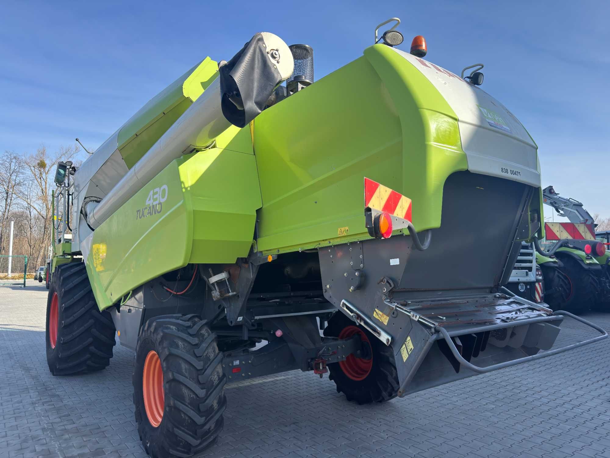 Зернозбиральний комбайн CLAAS TUCANO 430 з жниваркою CLAAS C660