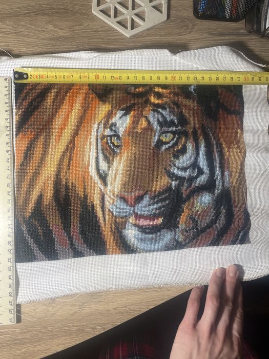 Тигр, картина вышитая крестиком